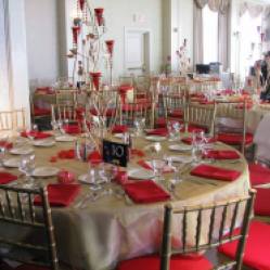 Rehoboth Beach Country Club red wedding table decor